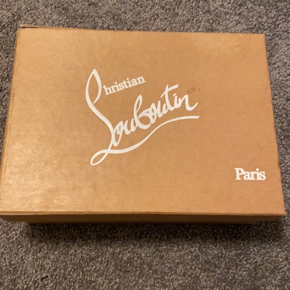 Christian Louboutin So Kate heels - Picture 3 of 10